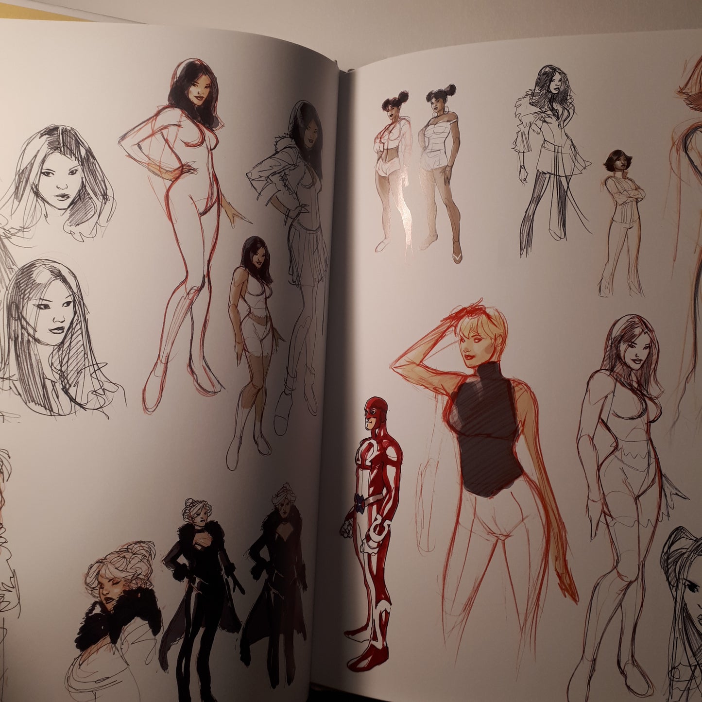 Terry Dodson Bombshells 2 Sketch Book. SIGNED Hardcover